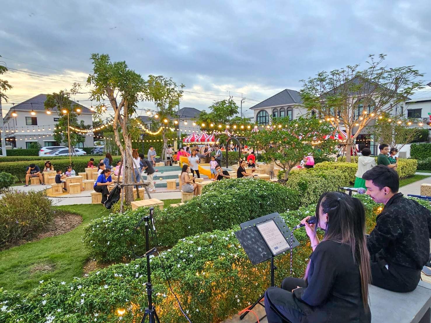 ภาพบรรยากาศงานขอบคุณลูกค้า "Thank You Party, Music In The Garden"