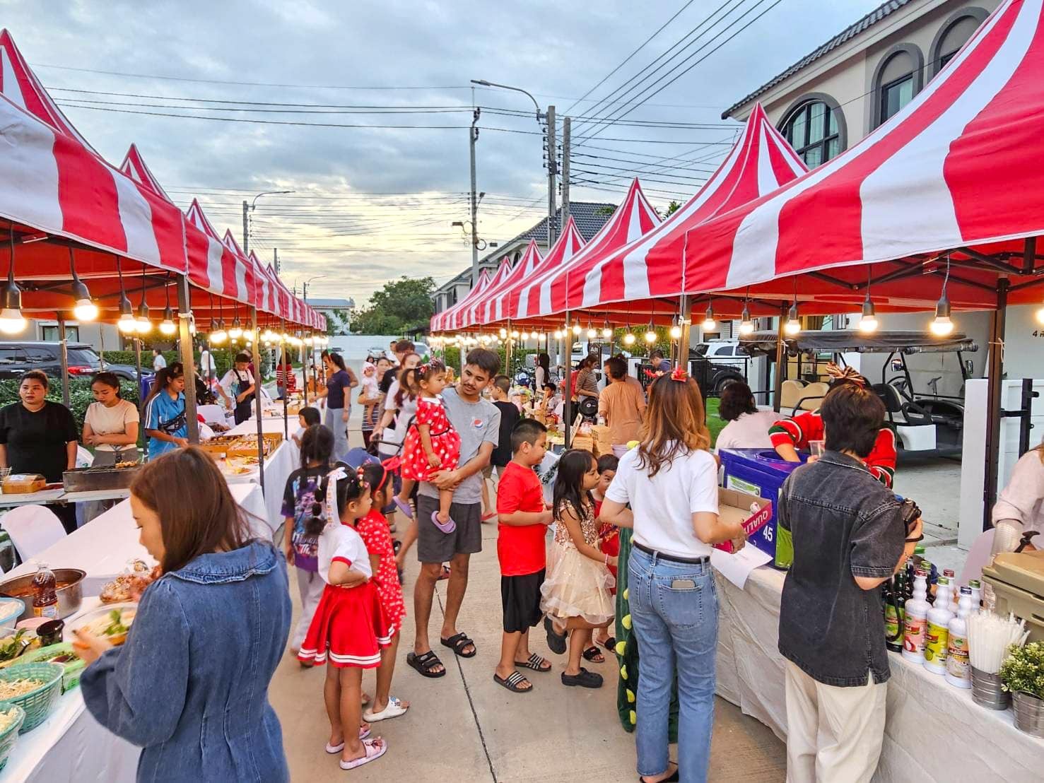 ภาพบรรยากาศงานขอบคุณลูกค้า "Thank You Party, Music In The Garden"